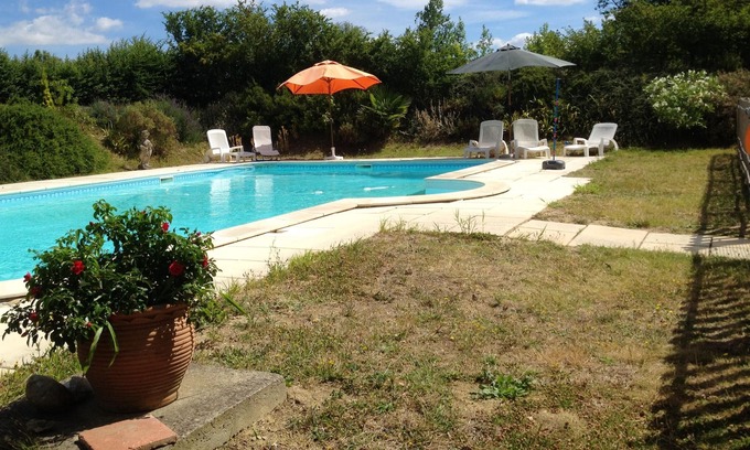 Cailhau Autre | Homerez - Mansion for 10 ppl. with swimming-pool, garden and terrace at Cailhau
