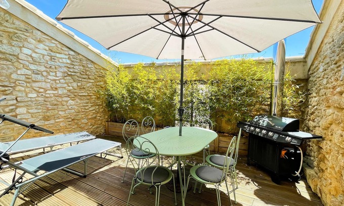 Chateauneuf-du-Pape Maison | Homerez - Nice house for 4 ppl. with terrace at Châteauneuf-du-Pape