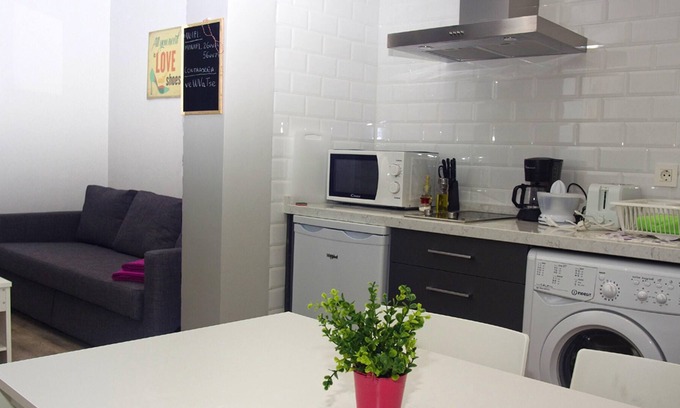 Leon City Centre Appartement | Homerez - Joli appartement pour 4 pers. à León