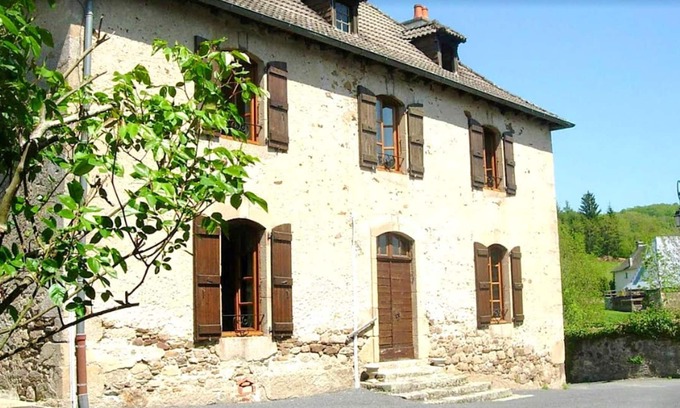 Chataigneraie Cantalienne Appartement | Homerez - Nice appartement for 3 ppl. at Vitrac