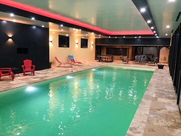 Clermont-Creans Chalet De Ski | Homerez - Nice chalet for 7 ppl. with shared pool and terrace at Clermont-Créans