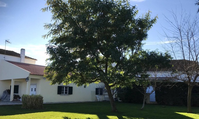 Alcanhoes Maison | Homerez - Jolie maison pour 4 pers. avec piscine partagée et jardin à Alcanhões