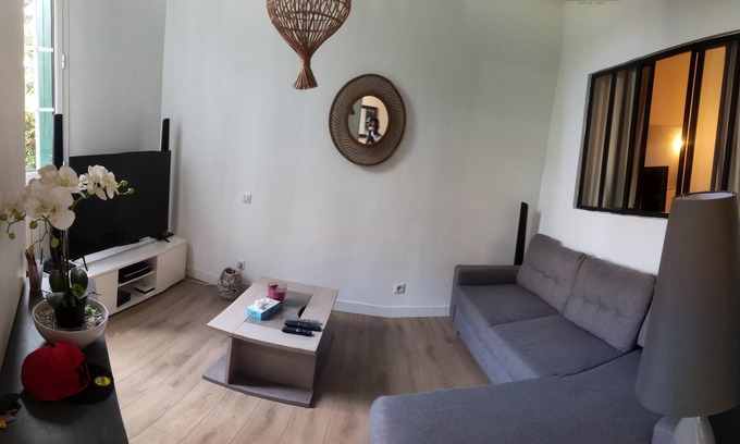 Aiguelèze Maison | Homerez - Nice house for 6 ppl. with garden and terrace at Saint-Juéry
