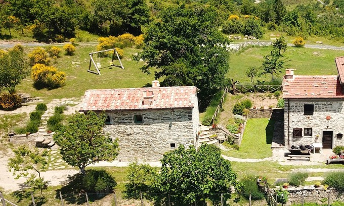 Pieve Santo Stefano Maison | Homerez - Nice house for 3 ppl. with shared pool at Brancialino