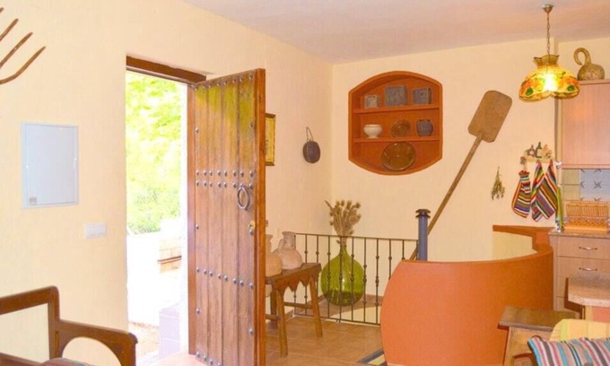 Siles Maison | Homerez - Superbe maison pour 6 pers. avec jardin et terrasse à Siles