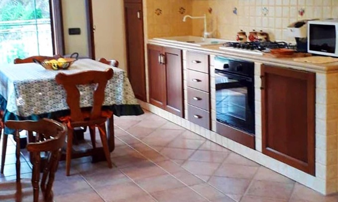 Motta Camastra Maison | Homerez - Jolie propriété à 16 km de la plage pour 6 pers. avec piscine partagée