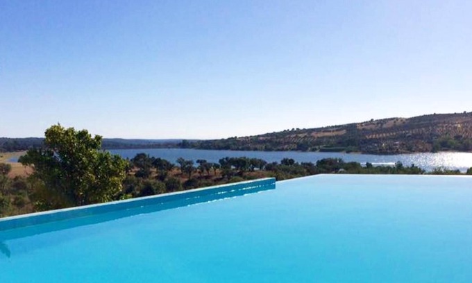 Montargil Maison | Homerez - Nice property for 2 ppl. with shared pool at Montargil