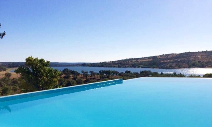 Montargil Maison | Homerez - Nice property for 2 ppl. with shared pool at Montargil