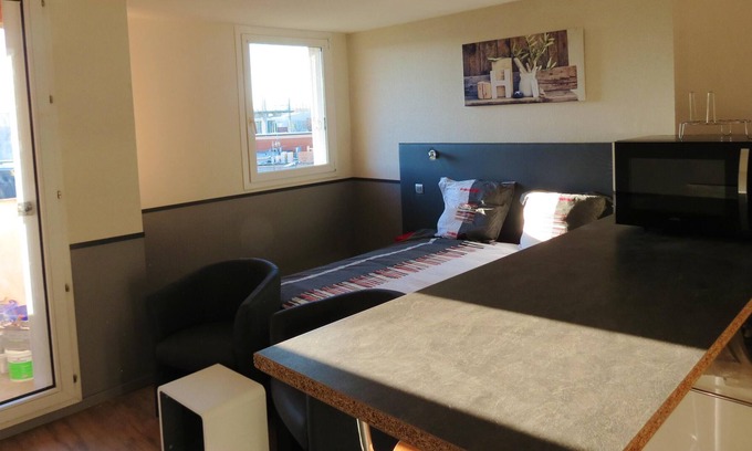 Juncasse - Argoulets Appartement | Homerez - Joli studio pour 2 pers. avec balcon à Toulouse