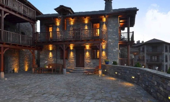 Boltana Maison | Homerez - Retraite romantique avec jacuzzi à Boltaña