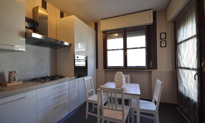 Vercelli Appartement | Homerez - Spacious apartment in Vercelli with terrace and garden