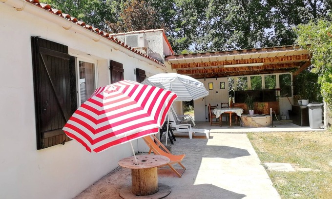 Venansault Maison | Homerez - Maison spacieuse à Venansault avec jardin et terrasse