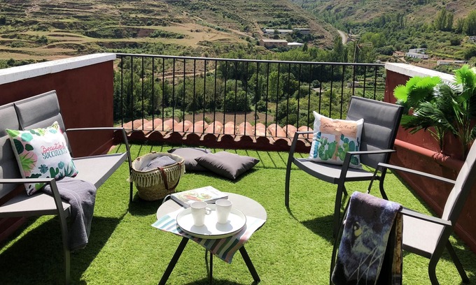 Viguera Maison | Homerez - Maison spacieuse pour 6 pers. avec terrasse à Viguera