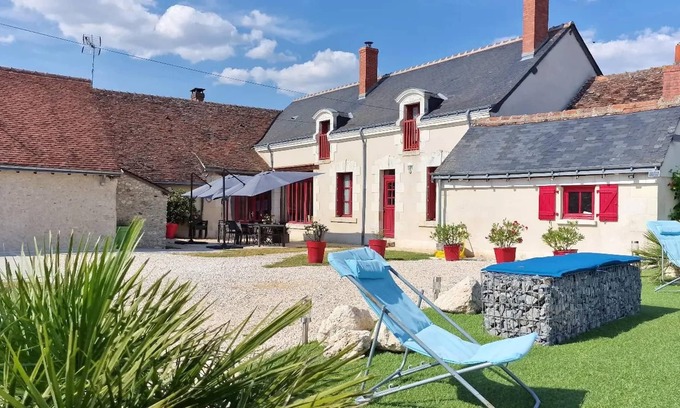 Mosnes Maison | Homerez - Spacious house for 8 ppl. with swimming-pool, spa and garden at Mosnes