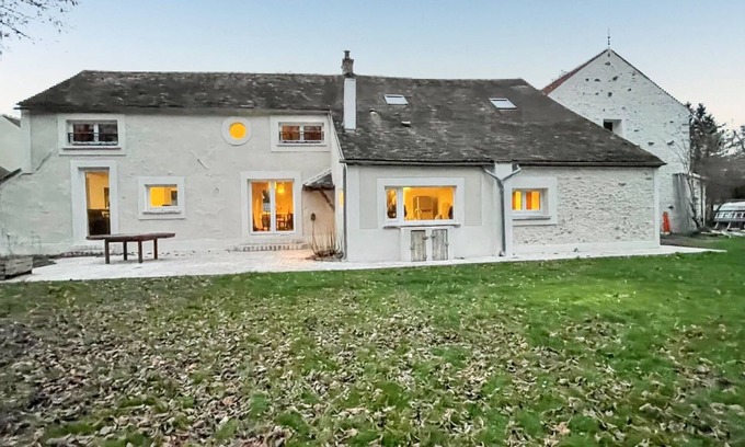 Hericy Maison | Homerez - Maison spacieuse avec sauna à Héricy de 230 m²