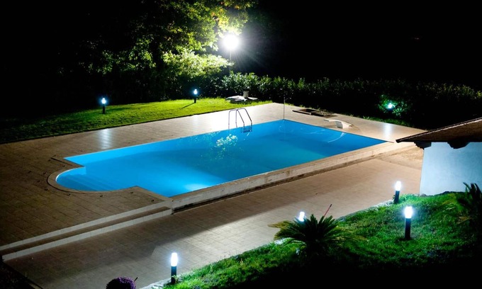 Montemiletto Appartement | Homerez - Studio pour 4 pers. avec piscine partagée et terrasse à Montemiletto
