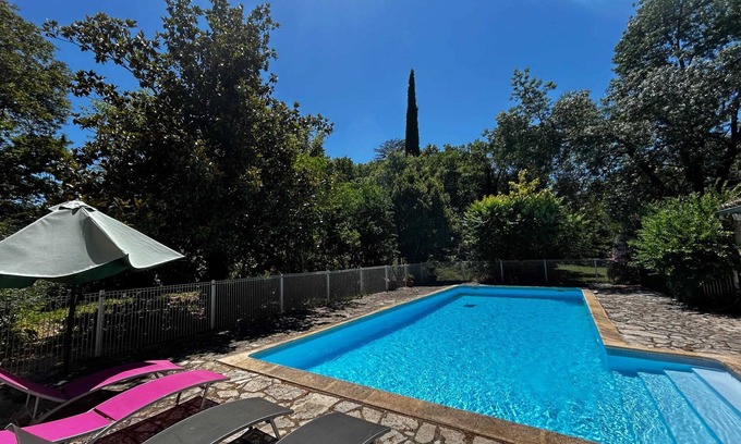 Berrias-et-Casteljau Villa | Homerez - Villa à Berrias-et-Casteljau