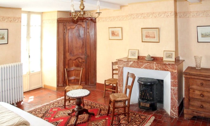 Augirein Maison | Homerez - Maison familiale chaleureuse à Augirein avec grand jardin.