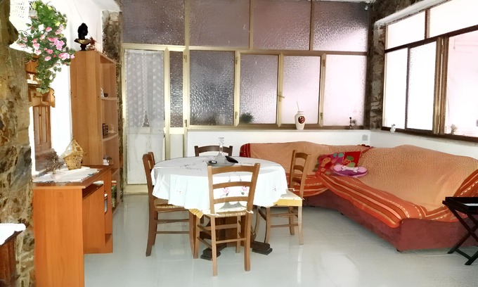 Musei Maison | Homerez - Maison chaleureuse à Musei avec jardin clôturé