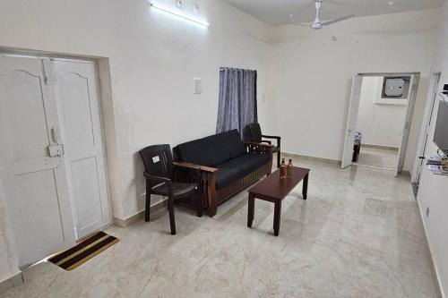 Pallavaram Villa | HOMESTAY - AC 3 BHK NEAR AlRPORT