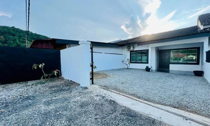 Rambai Maison | Homestay CikPuteh Gunong, Bachok