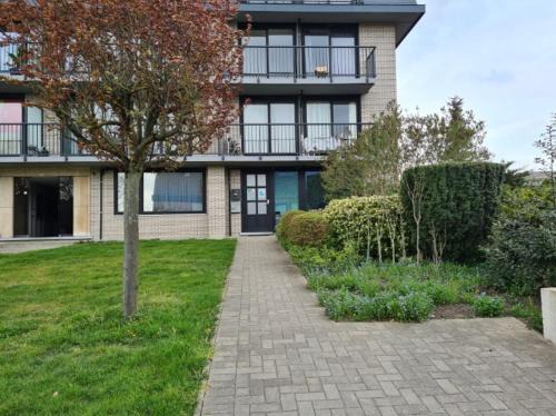 Flora Maison | Homestay Gent-Merelbeke self check-in service