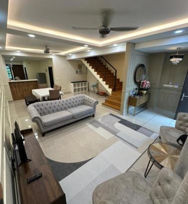 Klang Maison | Homestay in Bukit Raja, Klang