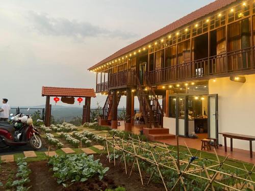 Buon Ma Thuot Maison | Homestay Lưng Đồi