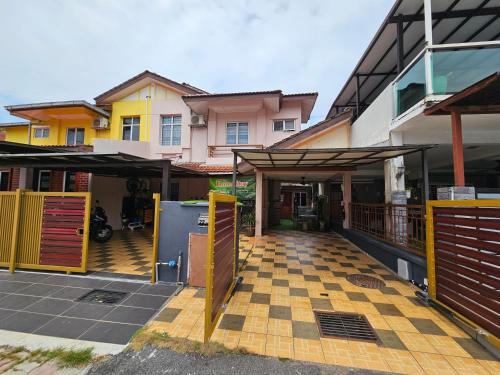 Sungai Buloh Maison | Homestay LaNik Saujana Utama 2