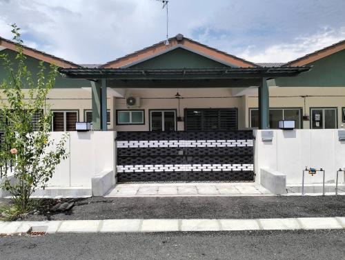 Bandar Seri Iskandar Maison | Homestay Panda Seri Iskandar Location nearby Uitm Utp KPM