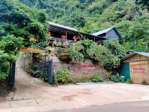 Van Chan Chalet De Ski | homestay phố núi