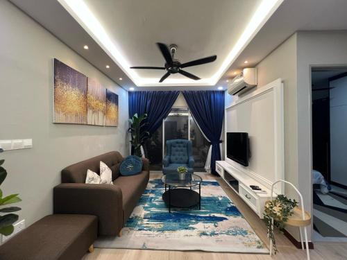 Sungai Buloh Appartement | Homestay Rifhan D Tasik Biru Kundang, Gamuda Garden