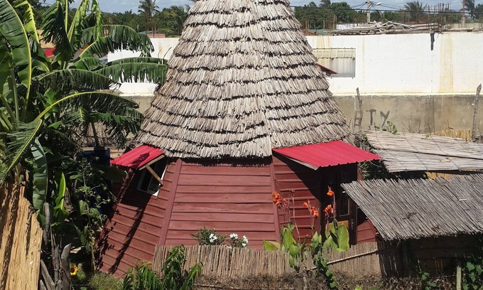 Toliara Maison | tipi maison chez l'habitant de matériaux naturels garde la fraîcheur (ecolodge)