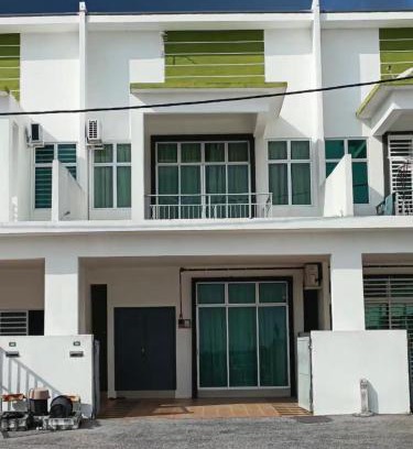 Bota Maison | Homestay Ummi Seri Iskandar