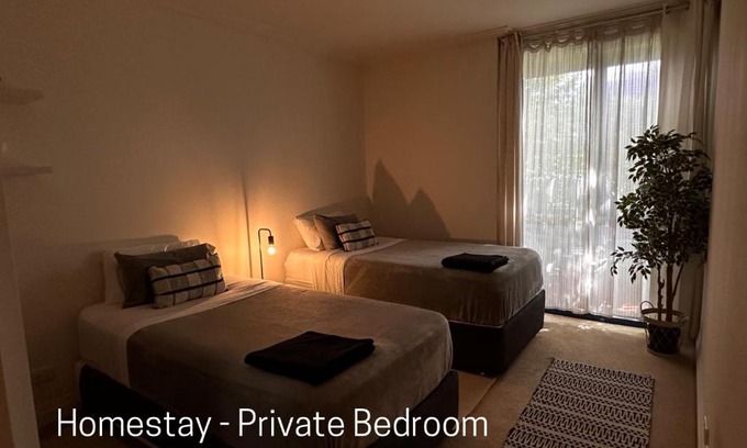 Richmond North Maison | Homestay - Yarra River Boulevard - Private Room