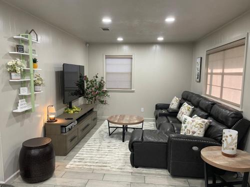 Hugo Maison | HomeSuite Cabin Relaxing Getaway Near Casino