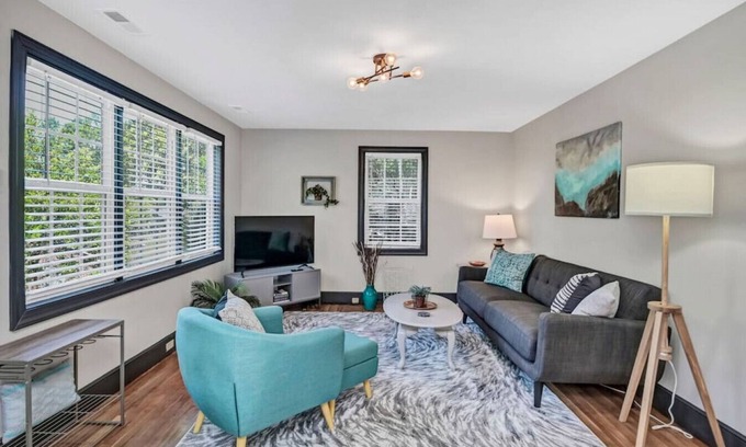 Earlewood Maison | Homey 2BR in Earlewood