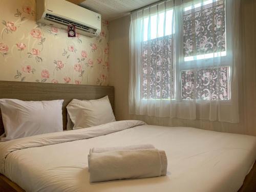 Depok Appartement | Homey and Comfortable 1BR at Cinere Resort Apartment By Travelio