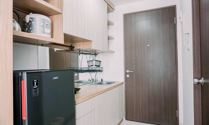 Ciputat Appartement | Homey And Enjoy Living Studio Transpark Bintaro Apartment