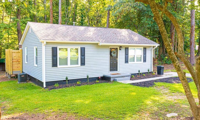 Marietta Maison | Homey Bungalow Convenient to Marietta and I-75!