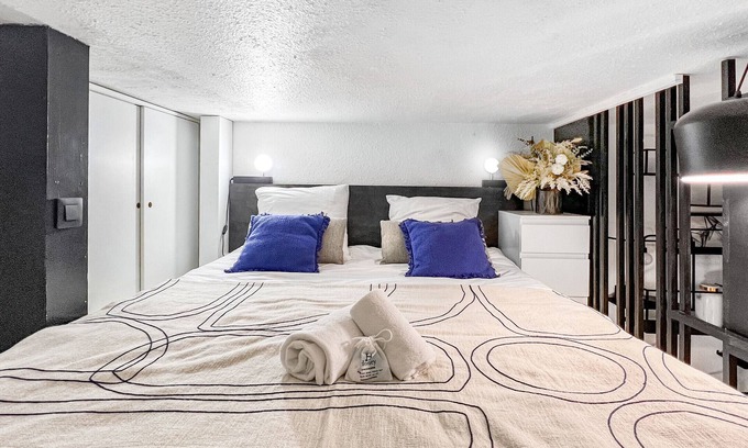Ambilly Appartement | Homey Deesse - Downtown/Free Netflix and Wifi