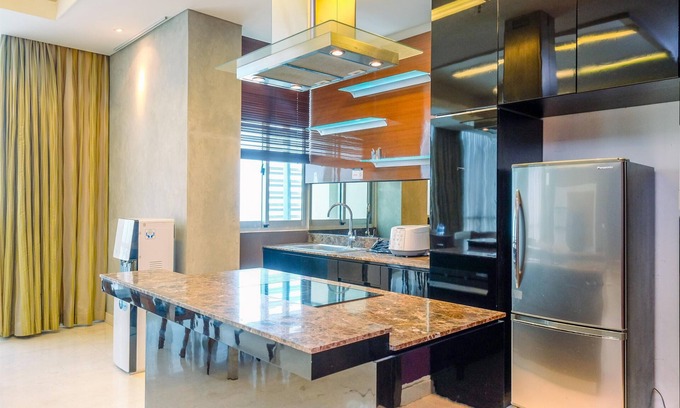 Bangka Appartement | Homey Penthouse 3Br With Extra Room Kemang Village Apartment