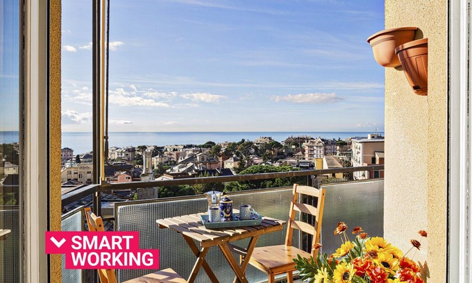 Quinto al Mare Appartement | Homey Seaview Apartment by Wonderful Italy