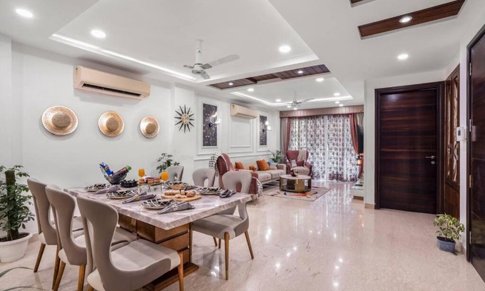Saket Appartement | Homlee-Pentagon 3 BHK luxurious-Lift-Parking-Saket