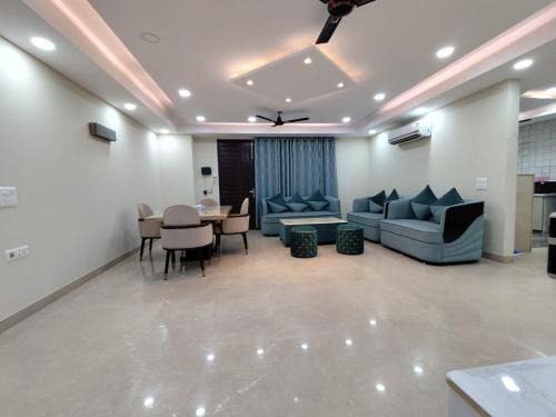 Dariyaganj Appartement | Homlee-Virasat 3BHK Flat Central DEL-Lift-Parking