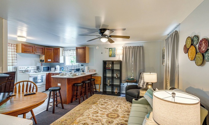 Mount Pleasant Mills Appartement | Honey Bee Farm On-Site: Susquehanna Valley Apt!