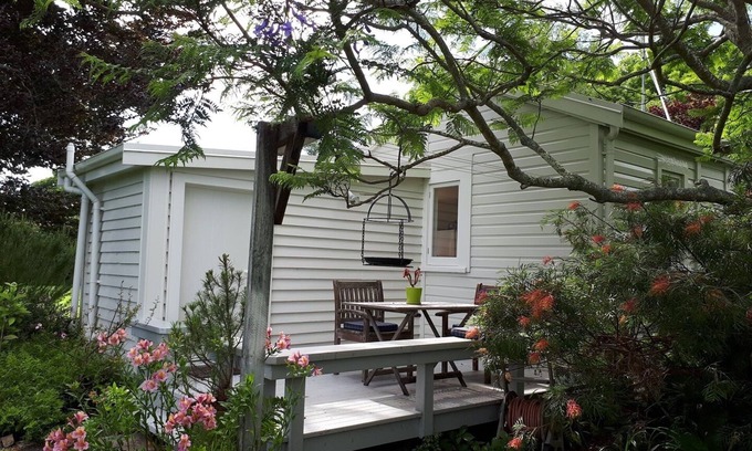 Katikati Cottage | Honey Fields Cottage, un petit coin de paradis!