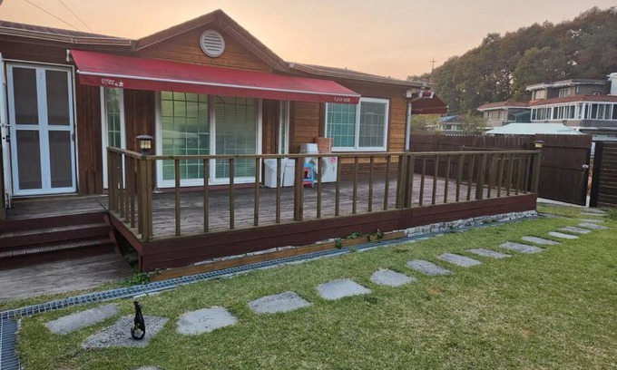 Hongcheon Maison | Hongcheon fence house