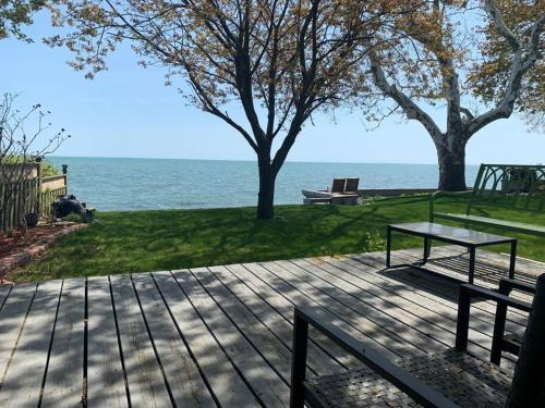 Kingsville Maison | "Hook, Line,& Sinker"-At the edge of Erie 7 plus 1