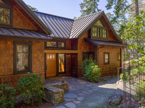 Orcas Maison | Hook's Nest-magnificent Waterfront Luxury Home